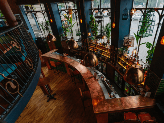 Bird & Bear Dundee - interior view of beautiful bar area